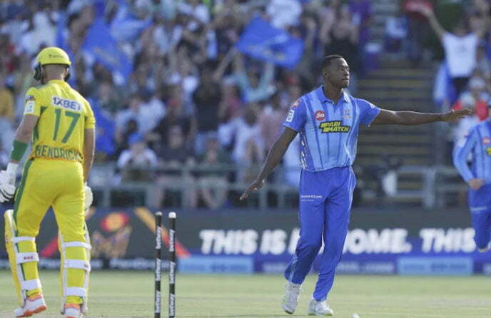 Bowlers lead charge as MI Cape town thrash Super Kings to go on top