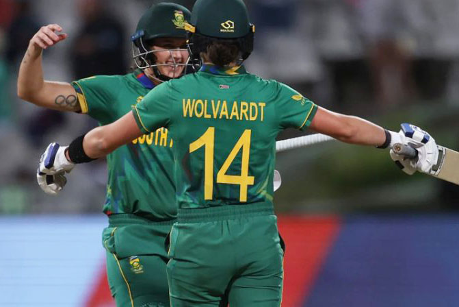 South Africa outclass Bangladesh to reach women’s t20 wc semi-final