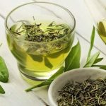 What are the health benefits of consuming green tea on a daily basis?