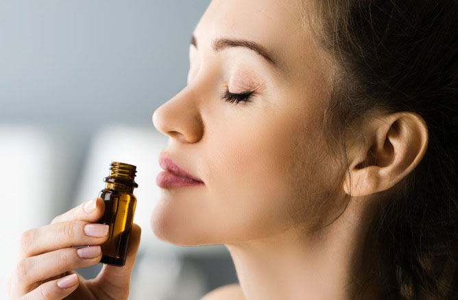 Can face oil replace a moisturizer?