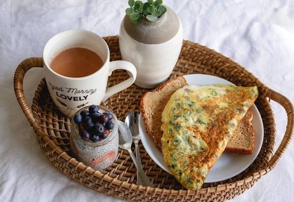 Are boiled eggs and toast a healthy breakfast?