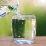 Is drinking 4 liters of water every day harmful to health?