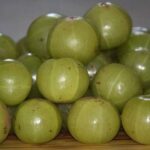 What are the benefits of eating one amla daily?