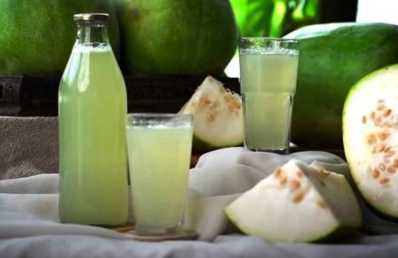 What are the weight loss and other benefits of bitter gourd juice?