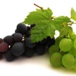 Which are better for health, green grapes or black grapes?