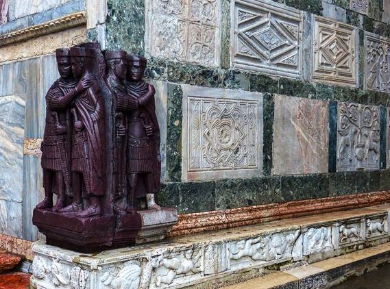 Did Constantine the Great ever meet Diocletian?