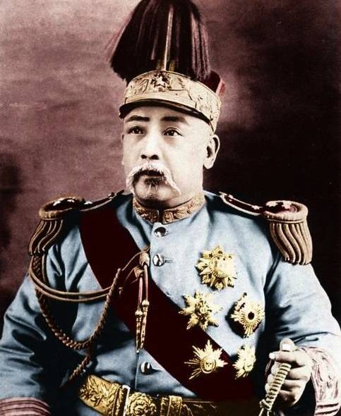 During the War Lord Era 1916 till 1928 in China, did any War Lords flat out declare themselves lords?