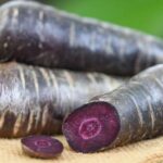 What are the health benefits of black carrots?