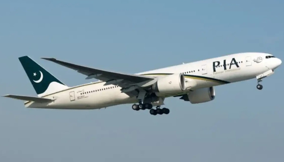 PIA will be privatized by the end of October, Khawaja Asif