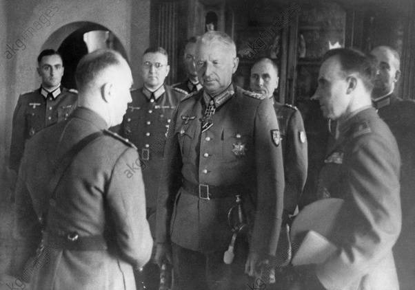 Who do you consider to be the superior German general: Von Manstein or Rommel?